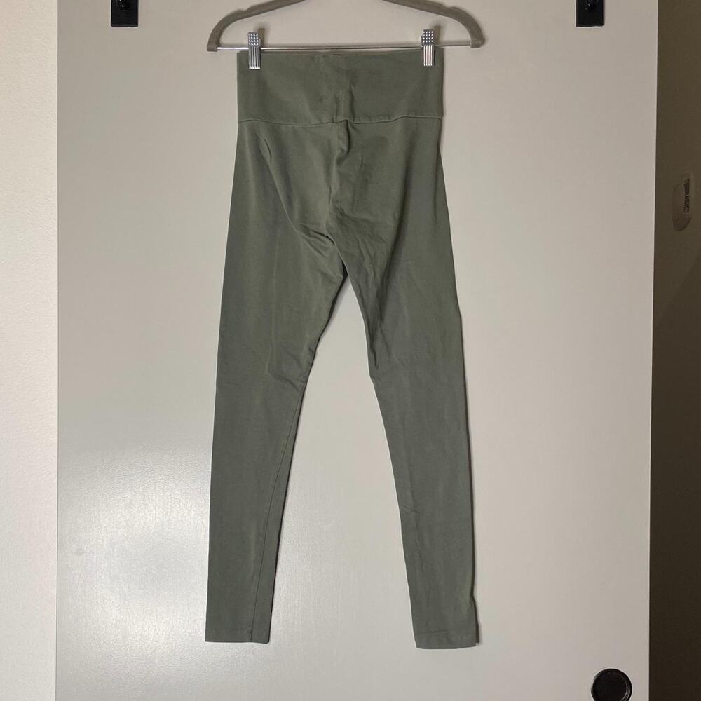 Green Yoga Pants - Picture 4 of 5